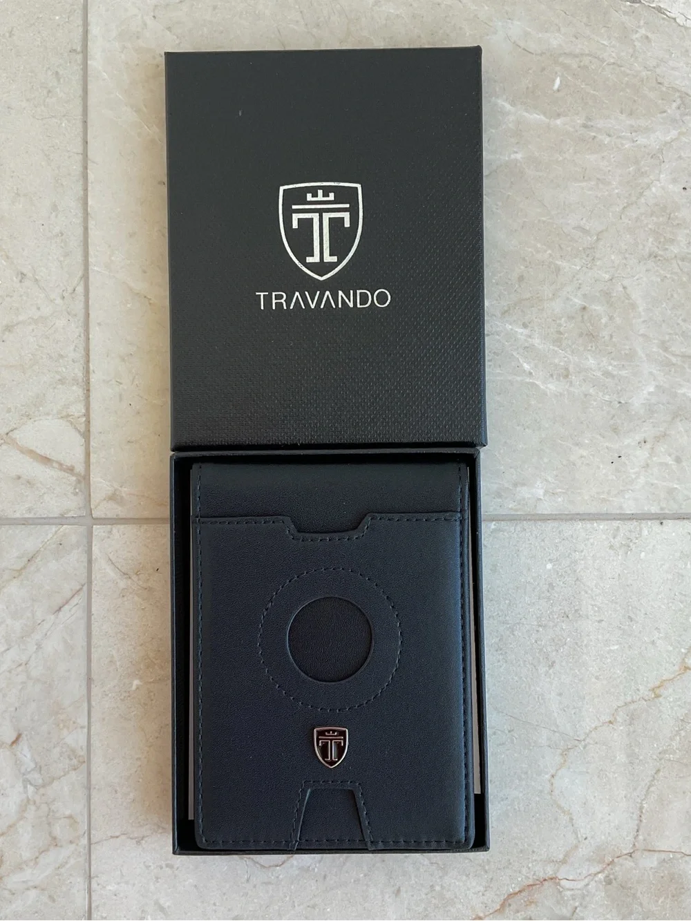 NIB TRAVANDO Black Wallet w/ AirTag Slot